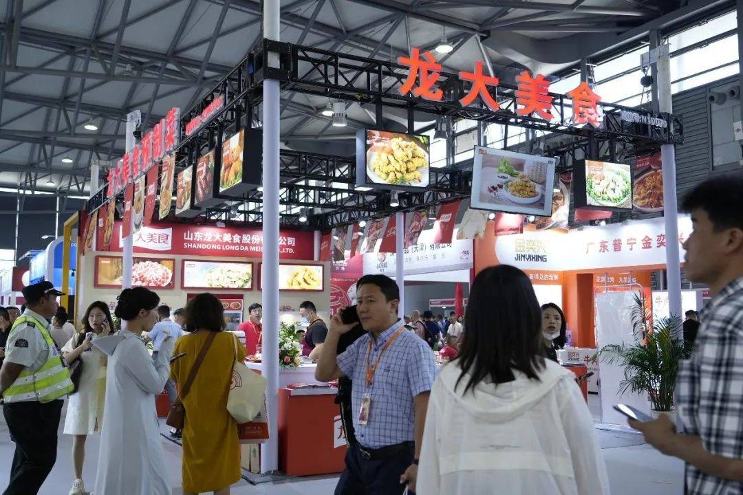 龙大美食多元化产品打造美食盛宴，参加上海国际餐饮食材展览会