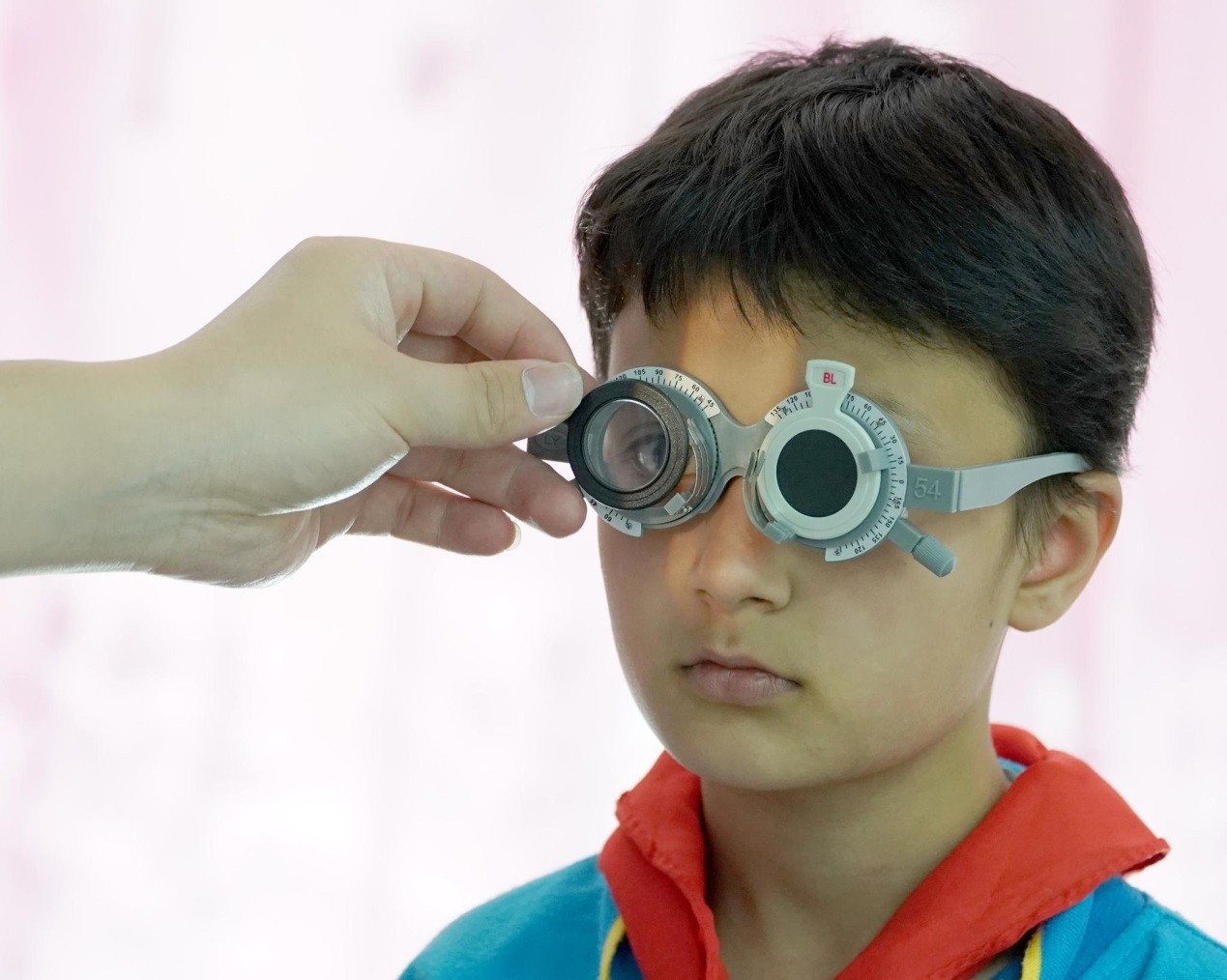 天津伊康视光：关爱儿童青少年眼健康，开展公益筛查活动(图2)