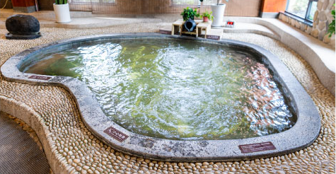香海森林温泉推出三大特色养生汤泉，于天然氧吧中享受一场温泉疗愈之旅