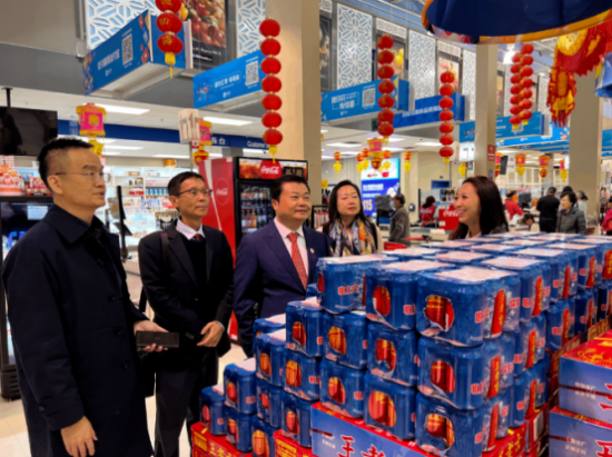 王老吉不断加快海外市场发展步伐，向世界传播凉茶文化