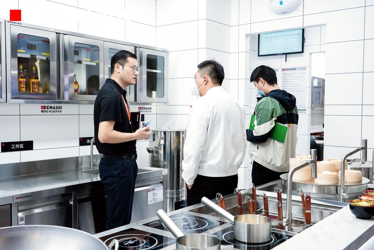 德玛仕亮相广州酒店用品展览会，展现单位厨房设备领域专业与创新实力