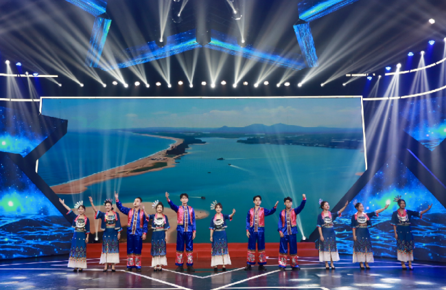 ”龙腾盛世·让爱领航”2024年春节歌舞晚会在京录制圆满成功