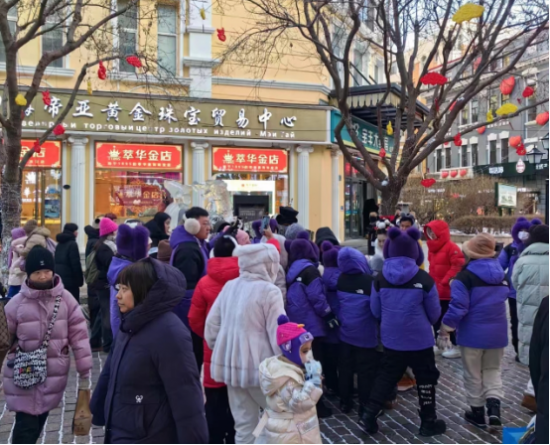 当冰雪文化遇到荔枝文化，王老吉荔小吉掀起“冬季吃荔枝风潮”