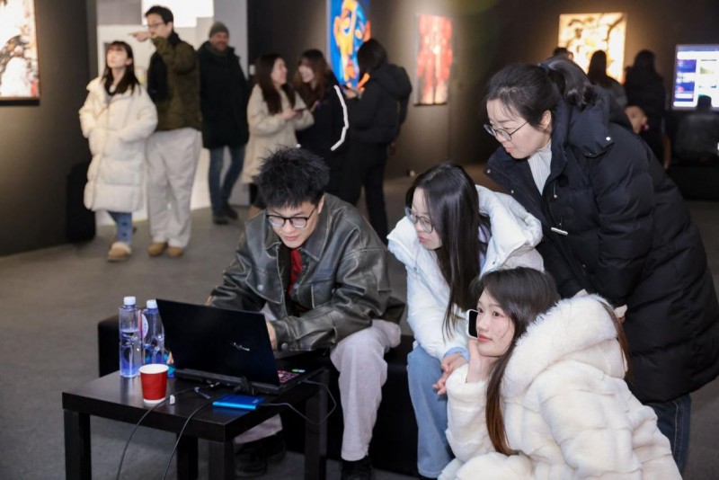 「 玲珑AI & 人艺术作品展」在北京798艺术区开幕(图9)