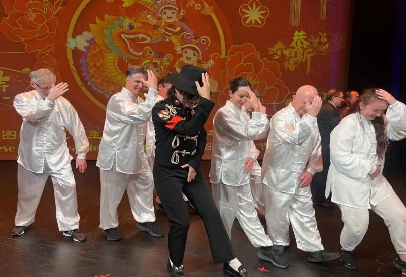 王杰克逊参加美国元宵节演唱会及中美元宵节晚会 推动中华文化在海外传播
