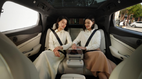 100万以内最豪华超舒适的智能电动SUV，全新腾势N7将于4月1日正式上市！