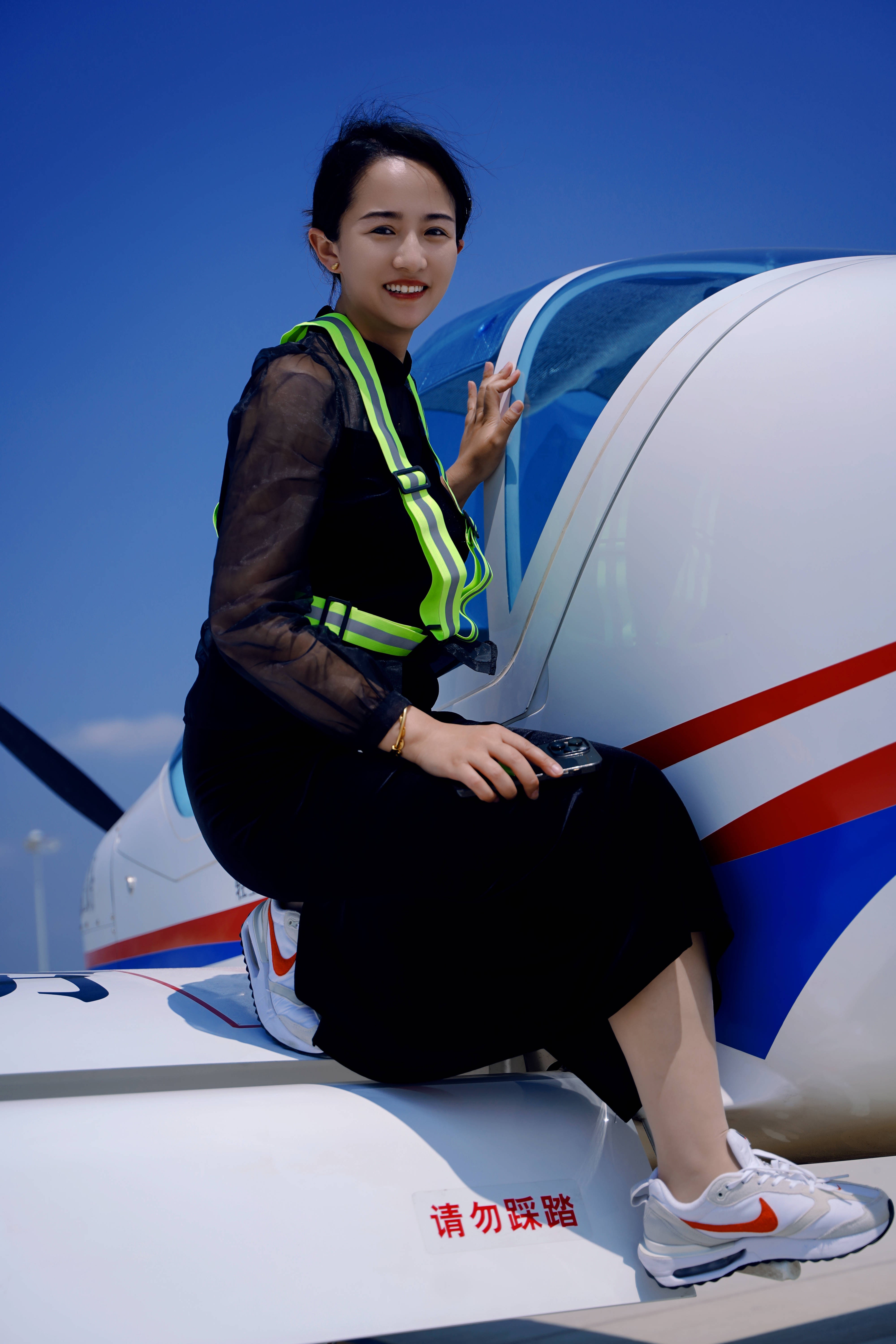 西安飞机体验，跃龙航空飞行员培训，影视拍摄，个人娱乐飞机(图4)