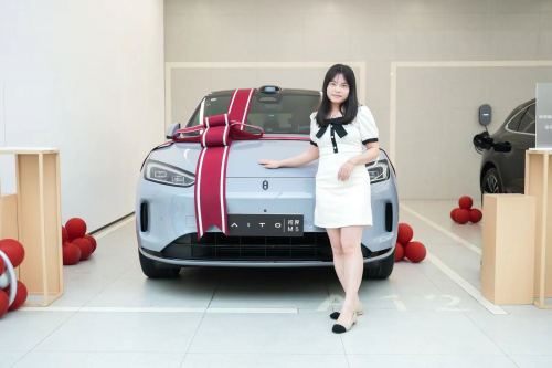 年轻人的首选智能SUV 问界新M5首销权益高达3.7万元