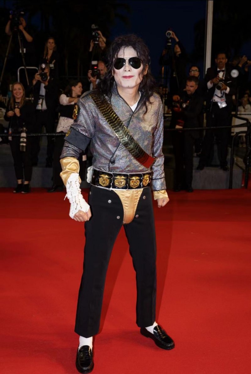 王杰克逊在第77届戛纳电影节火爆亮相 致敬迈克尔·杰克逊