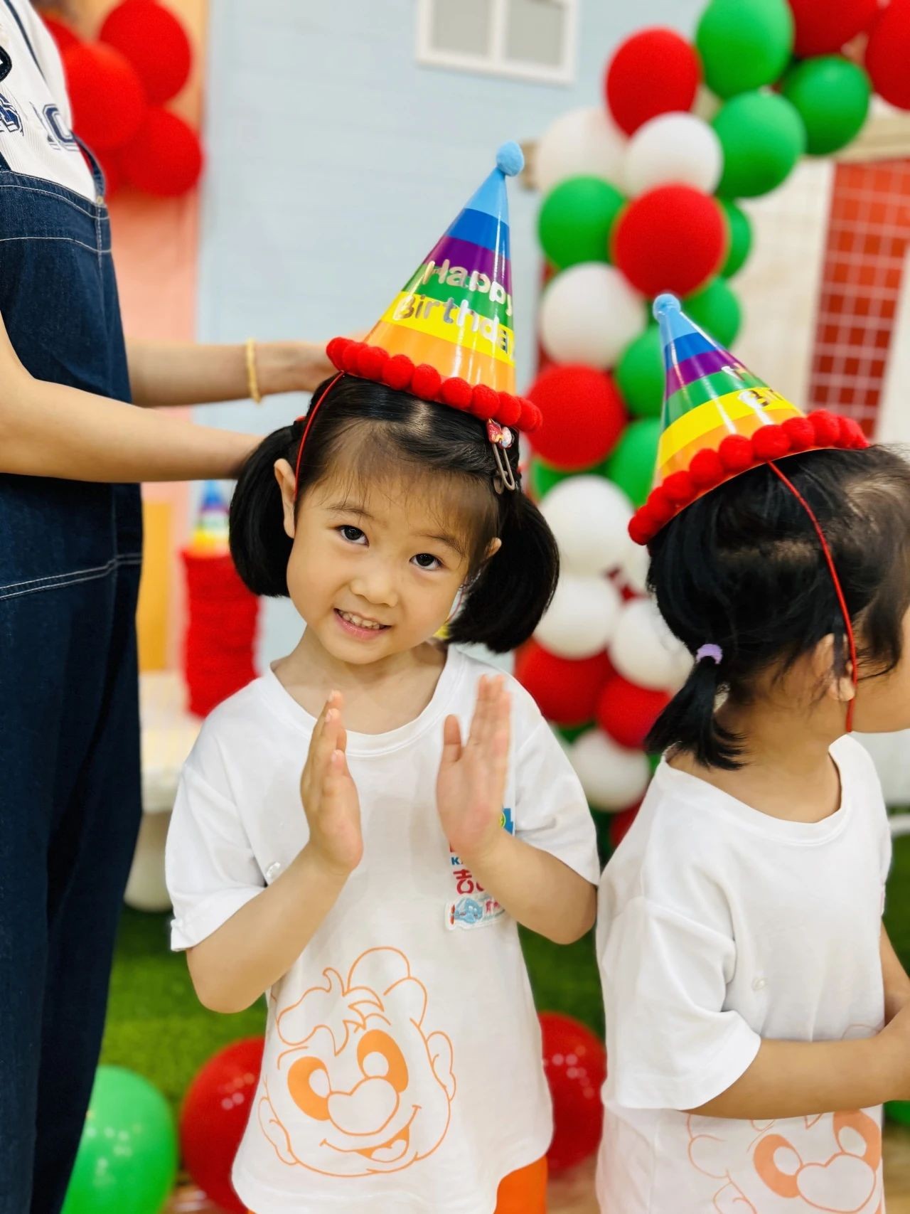 吉的堡幼儿园五月生日会， “欢乐初夏、共庆生日”