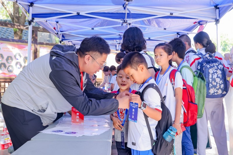 中国“芯”助力中国梦全国青少年通信科技创新大赛北京市选拔赛顺利举办