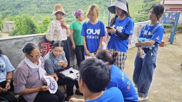 海之子探访彝族传统文化刺绣