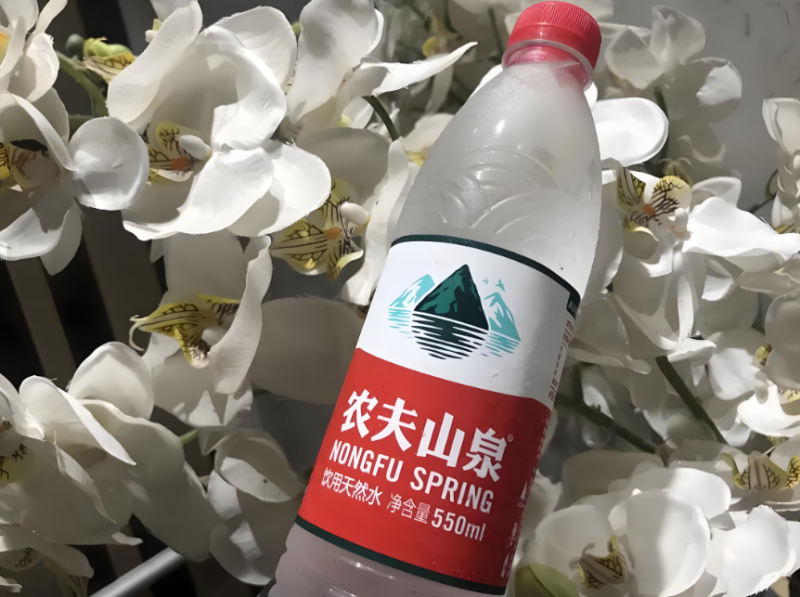 从农夫山泉事件始末，透视企业坚守品质与诚信的坚韧之路