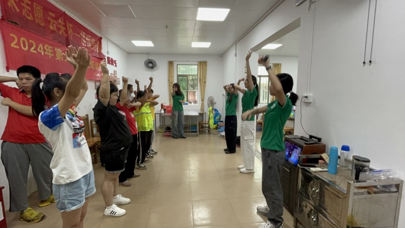 东北林业大学学子赴粤乡“以情助残，情暖康园”