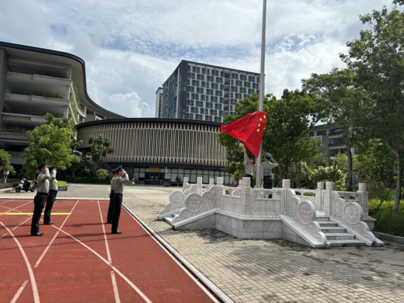 心之所向护红旗 昂首阔步展风采——西区街道开展国旗护卫队集训