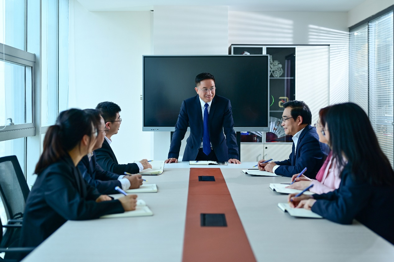 深挖赛道·守正银发市场——《中国眼镜科技杂志》专访超视立视光科技