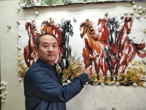 故宫博物院、国家博物馆入藏八骏画家周意杰世界首创重彩《八骏》