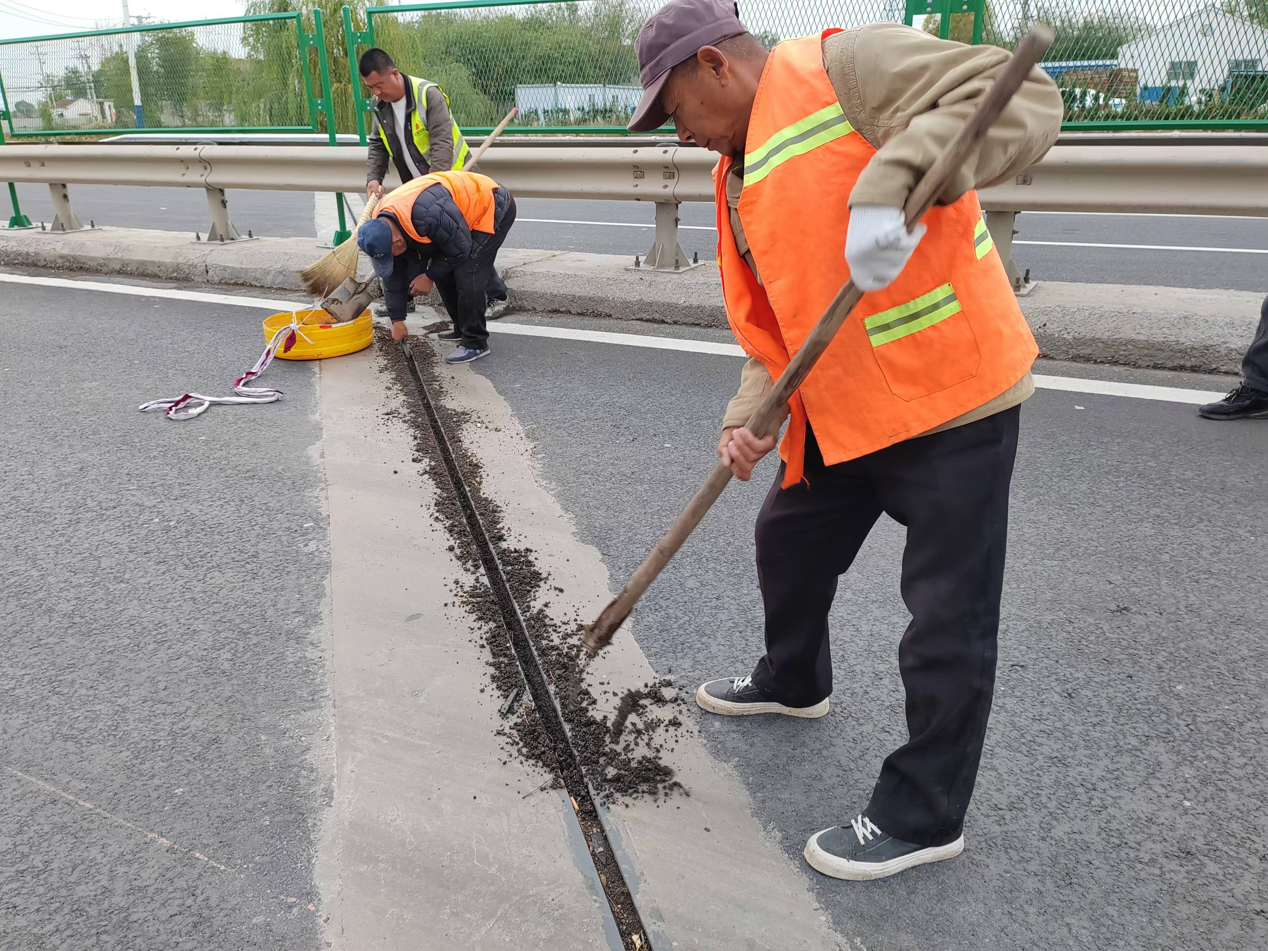 山东夏津公路分中心多举措推进冬季公路环保工作