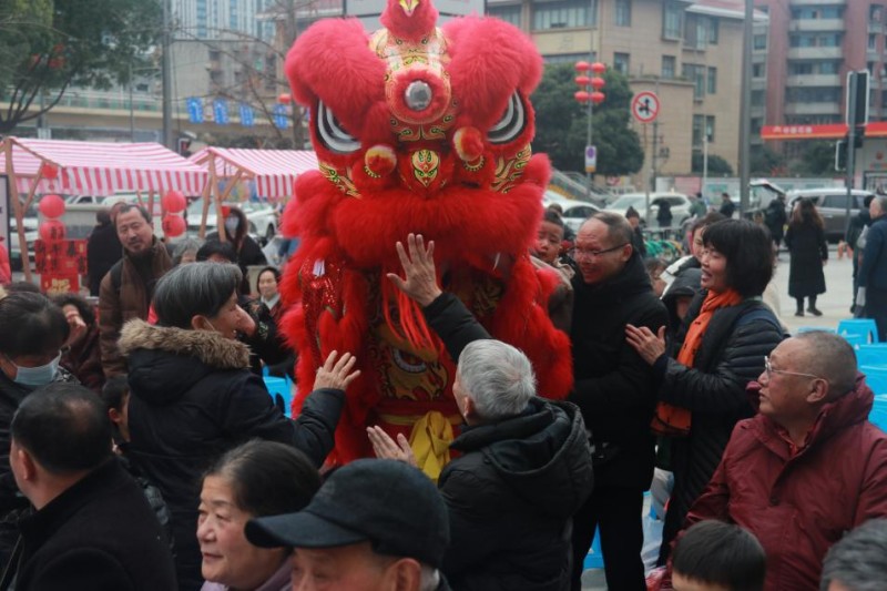 成都文化四季风·民俗闹春  火树银花新春至·南风暖日年味浓  火车南站街道迎新春趣味游园会活动圆满举行