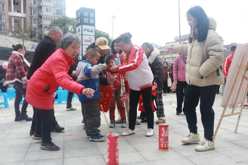 成都文化四季风·民俗闹春  火树银花新春至·南风暖日年味浓  火车南站街道迎新春趣味游园会活动圆满举行