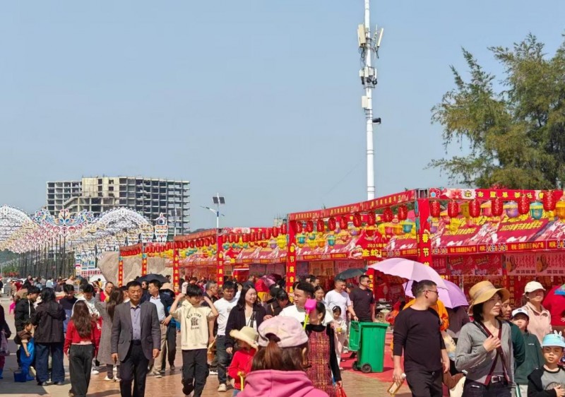 面朝边海，冬暖花开·防城港等你来丨白浪滩景区2025年春节嘉年华活动盛况