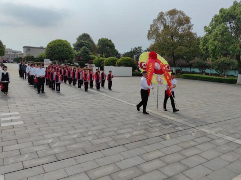 抚州东临新区湖南乡中心小学清明祭英烈系列活动