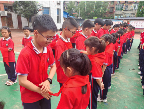 富顺五府山小学图片