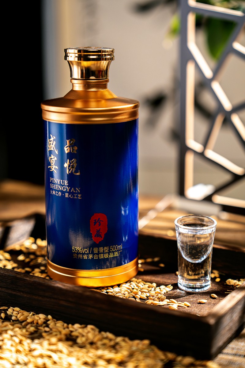 茅台镇瑰宝：品悦盛宴-珍藏18年陈酿，岁月与匠心的结晶